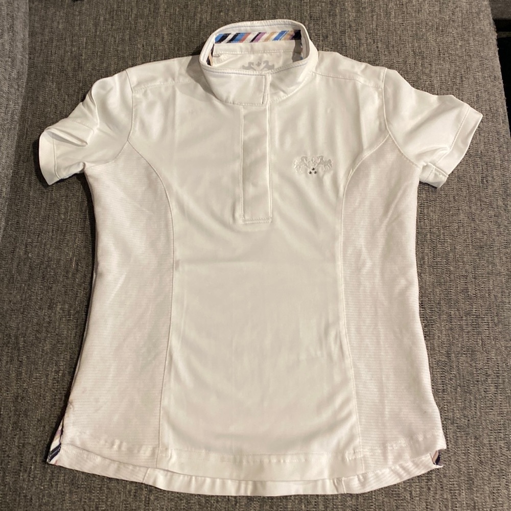 White diamond horse show shit